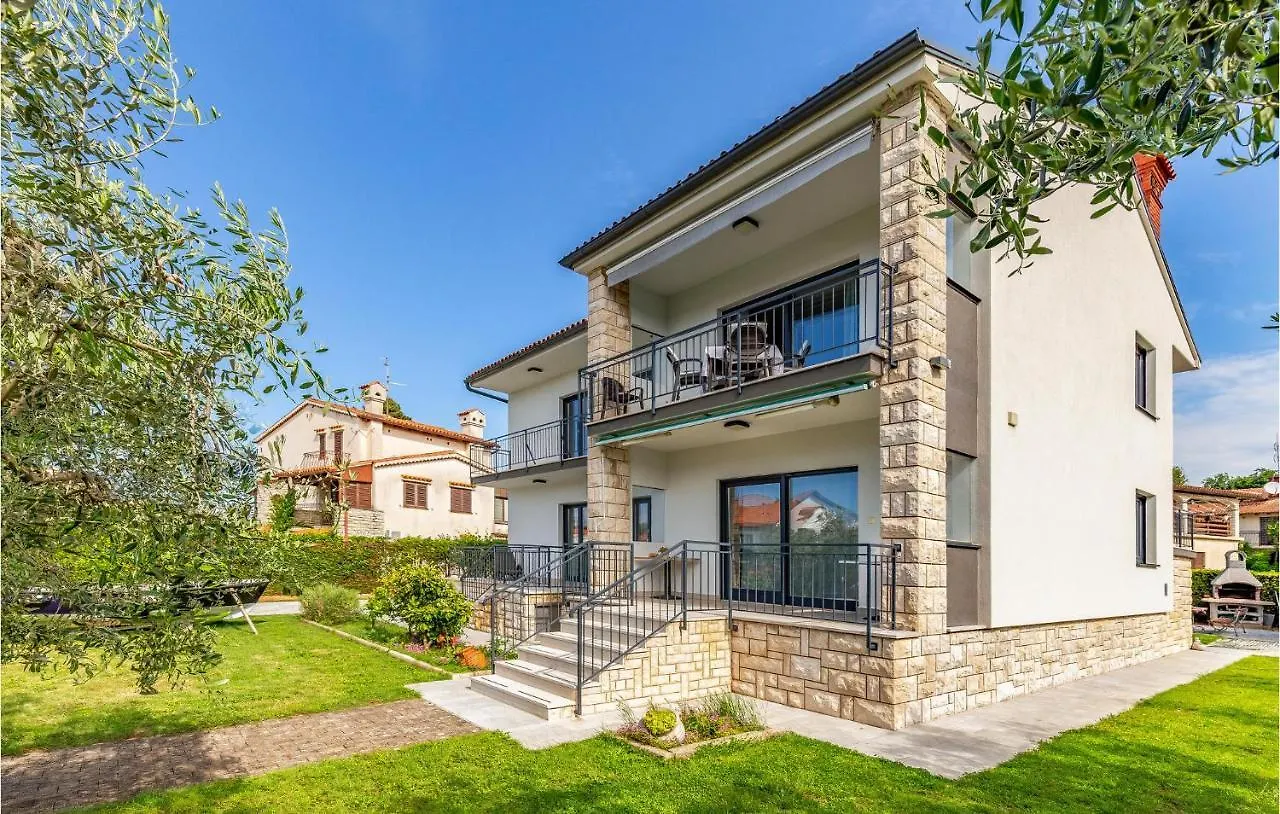 Nice Apartment In Medulin With Wifi
