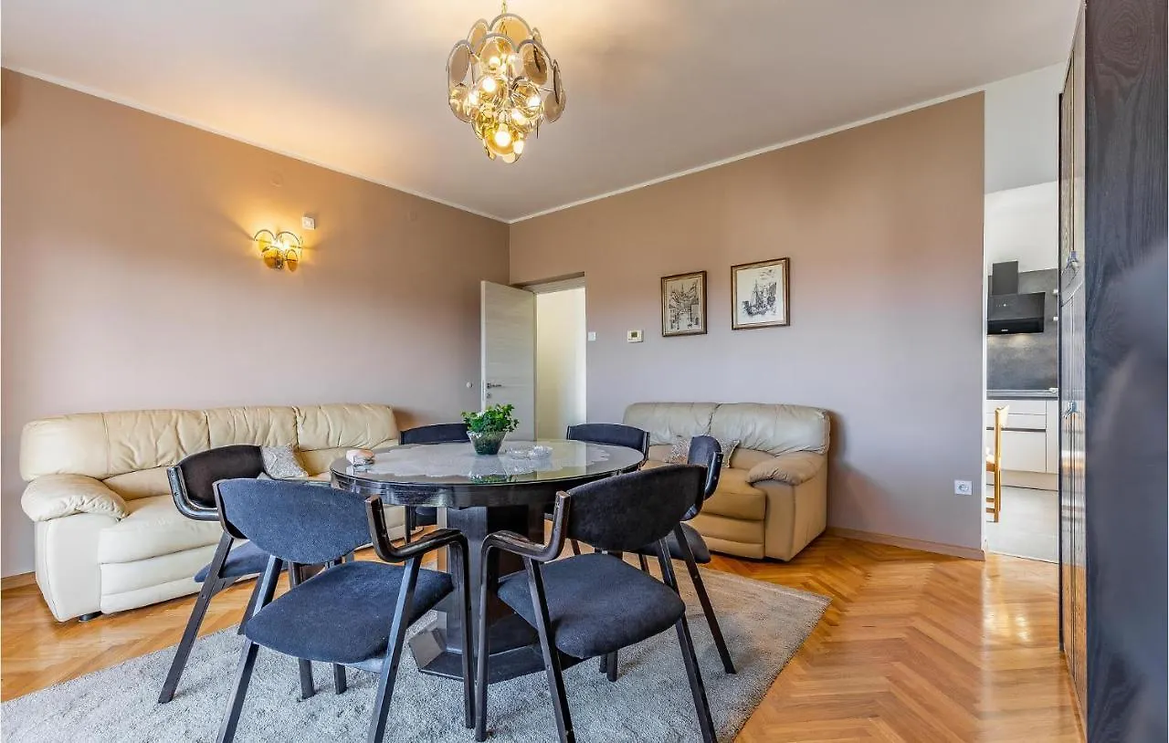 Nice Apartment In Medulin With Wifi 0*,  Croacia